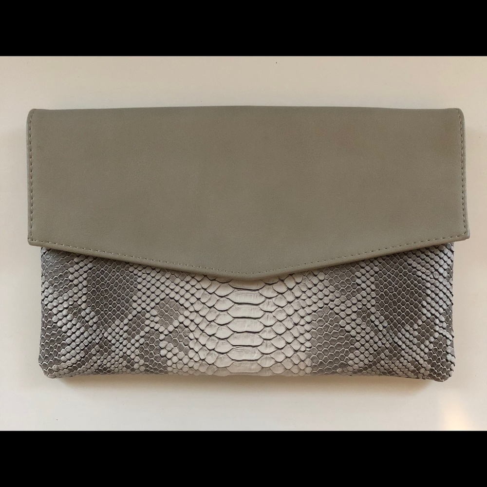 Urban Expressions Gray Animal Print Clutch